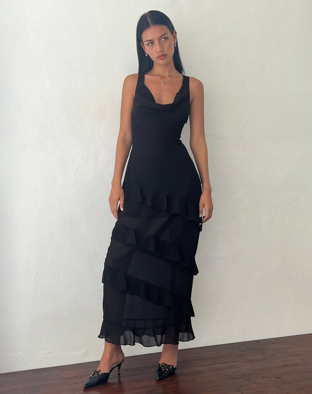 Otna - Maxi abito in chiffon con dettaglio di volant in nero