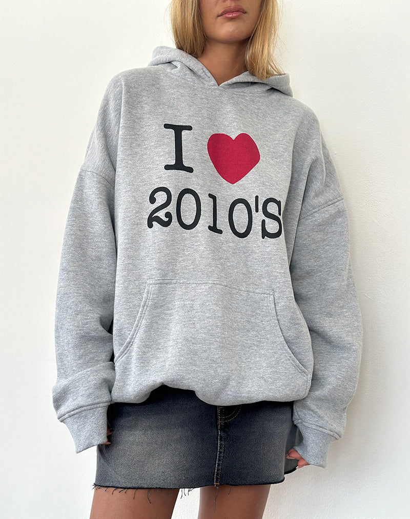 Immagine della felpa con cappuccio oversize in marna grigia con stampa I Love 2010