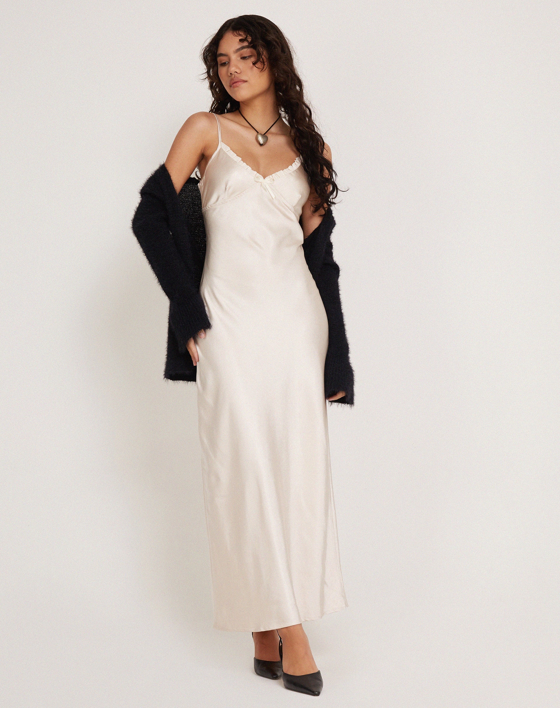 immagine di Padil Midi Dress in raso perlato avorio