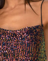 Drappo in rete di paillettes iridescenti bordeaux