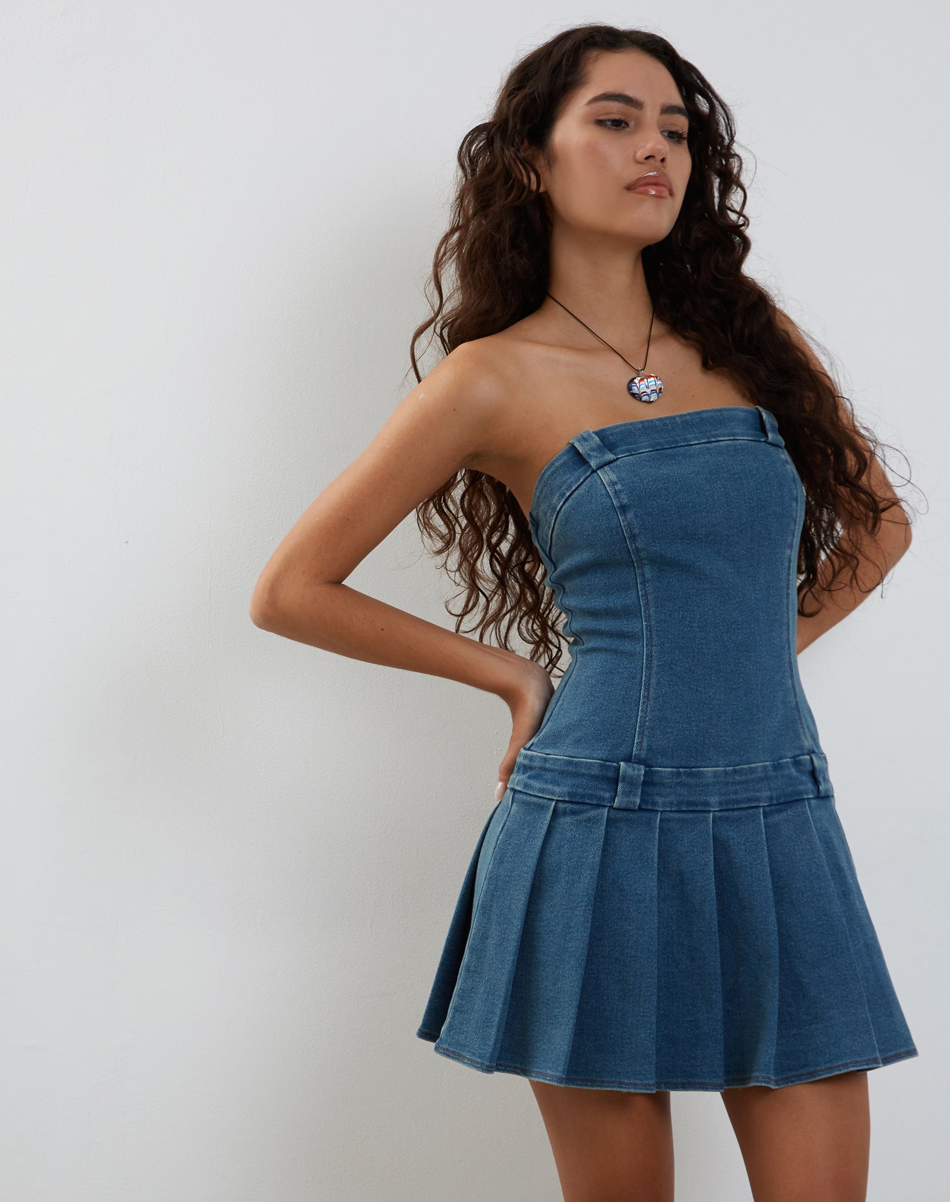 Immagine di Pajaya Denim Bandeau Mini Dress in Blue Wash
