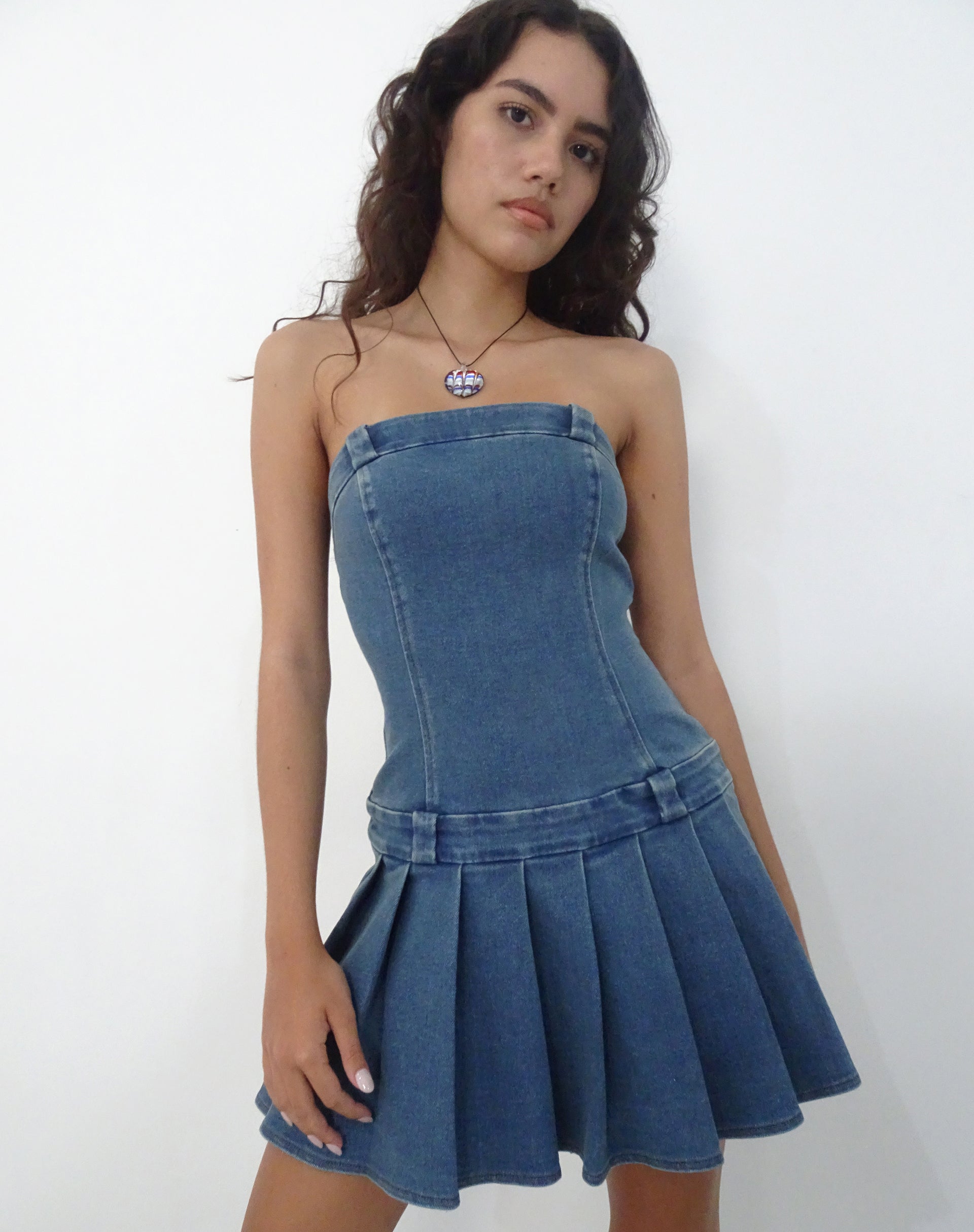 Immagine di Pajaya Denim Bandeau Mini Dress in Blue Wash