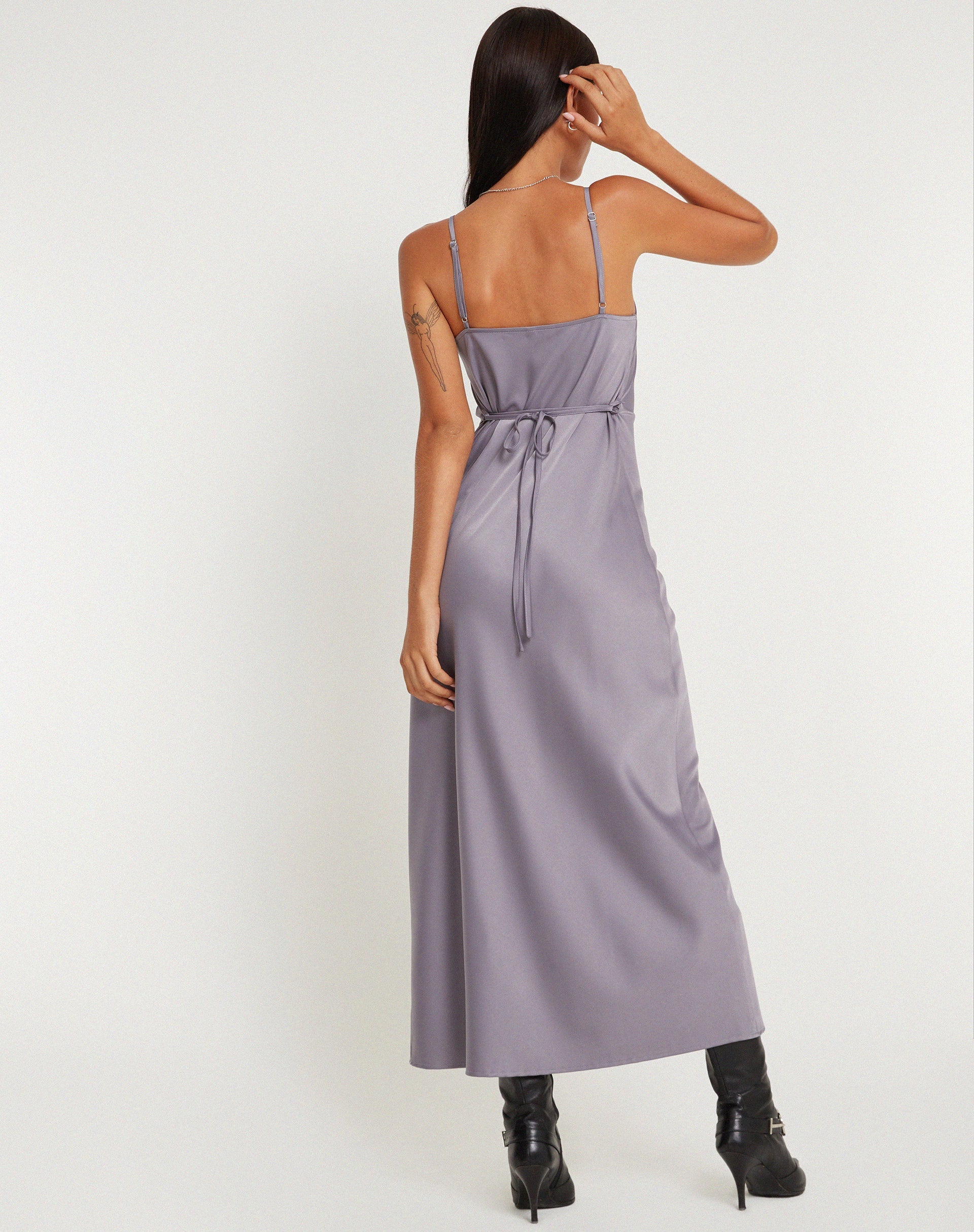 IMMAGINE DEL VESTITO Palasha Midaxi in raso grigio Ridge