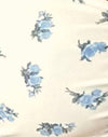 Cluster floreale blu con bordo a picot