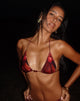 Immagine del top bikini Pami in rosso ibisco con perline