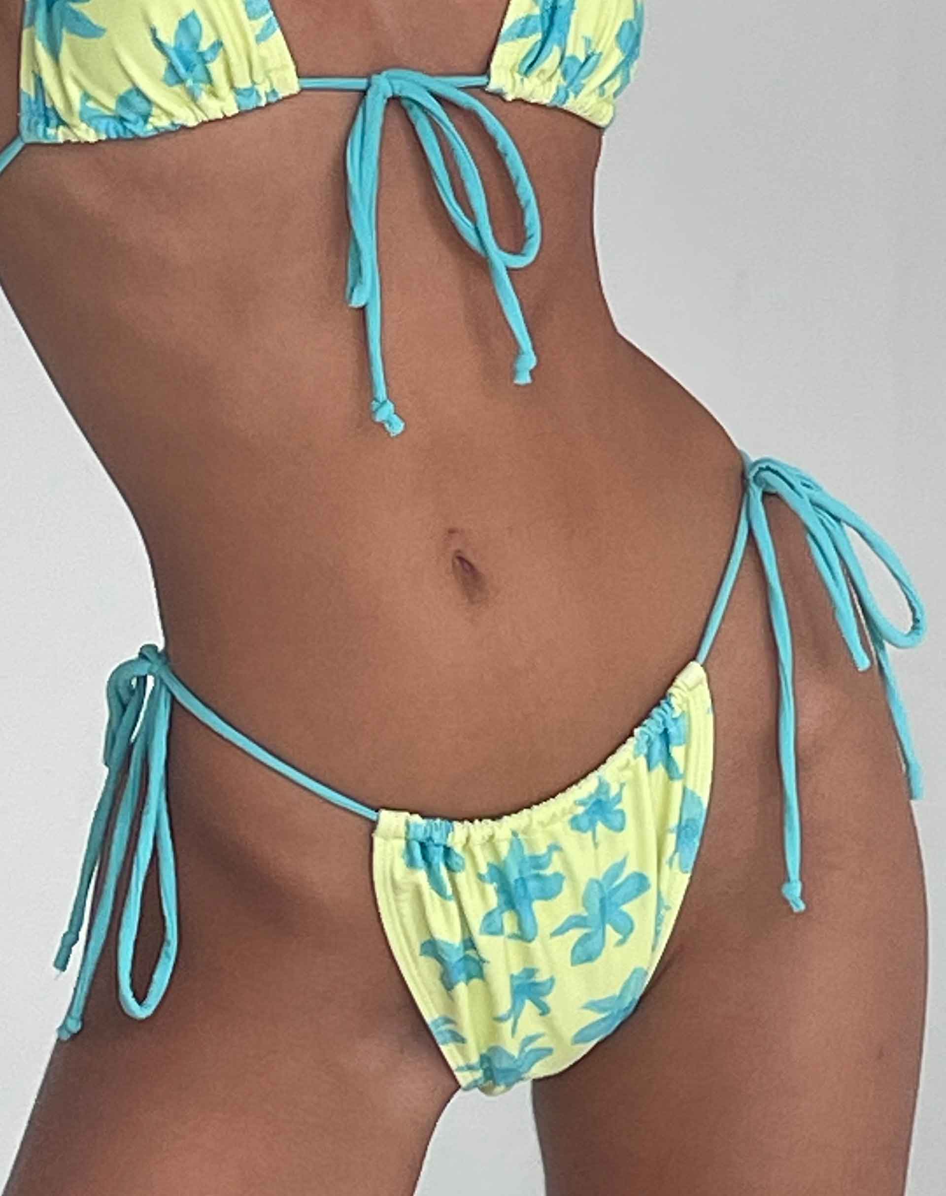 Immagine di Leyna Bikini Bottom in Yellow Painted Flower