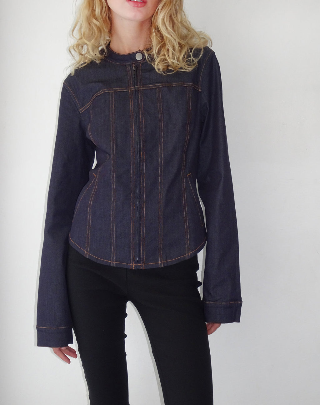 Puria - Giacca sartoriale aderente in denim