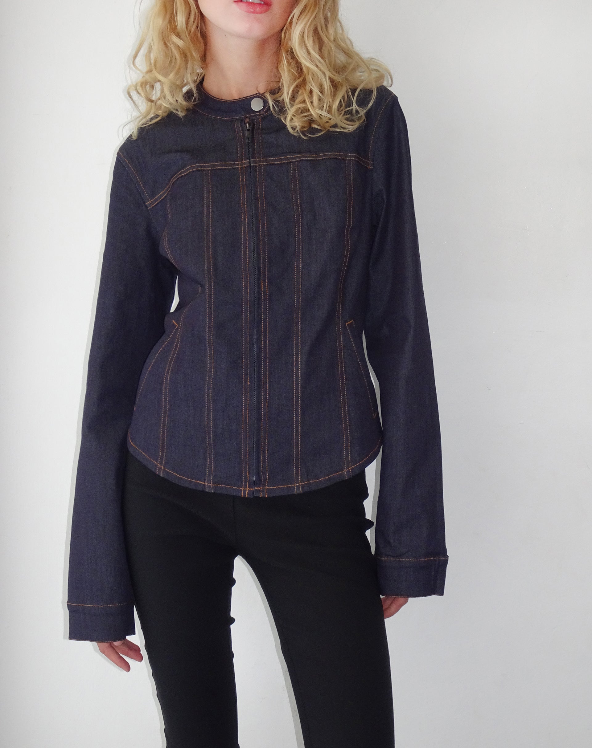 Immagine di Puria Giacca sartoriale aderente in denim