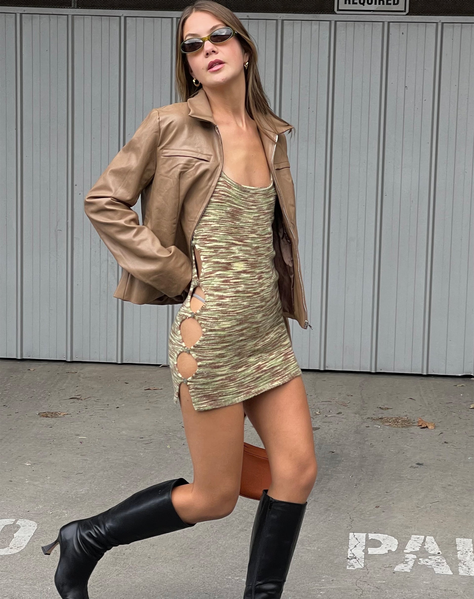 immagine di MOTEL X JACQUIE Lukita Mini Dress in Mix Space Dye Khaki