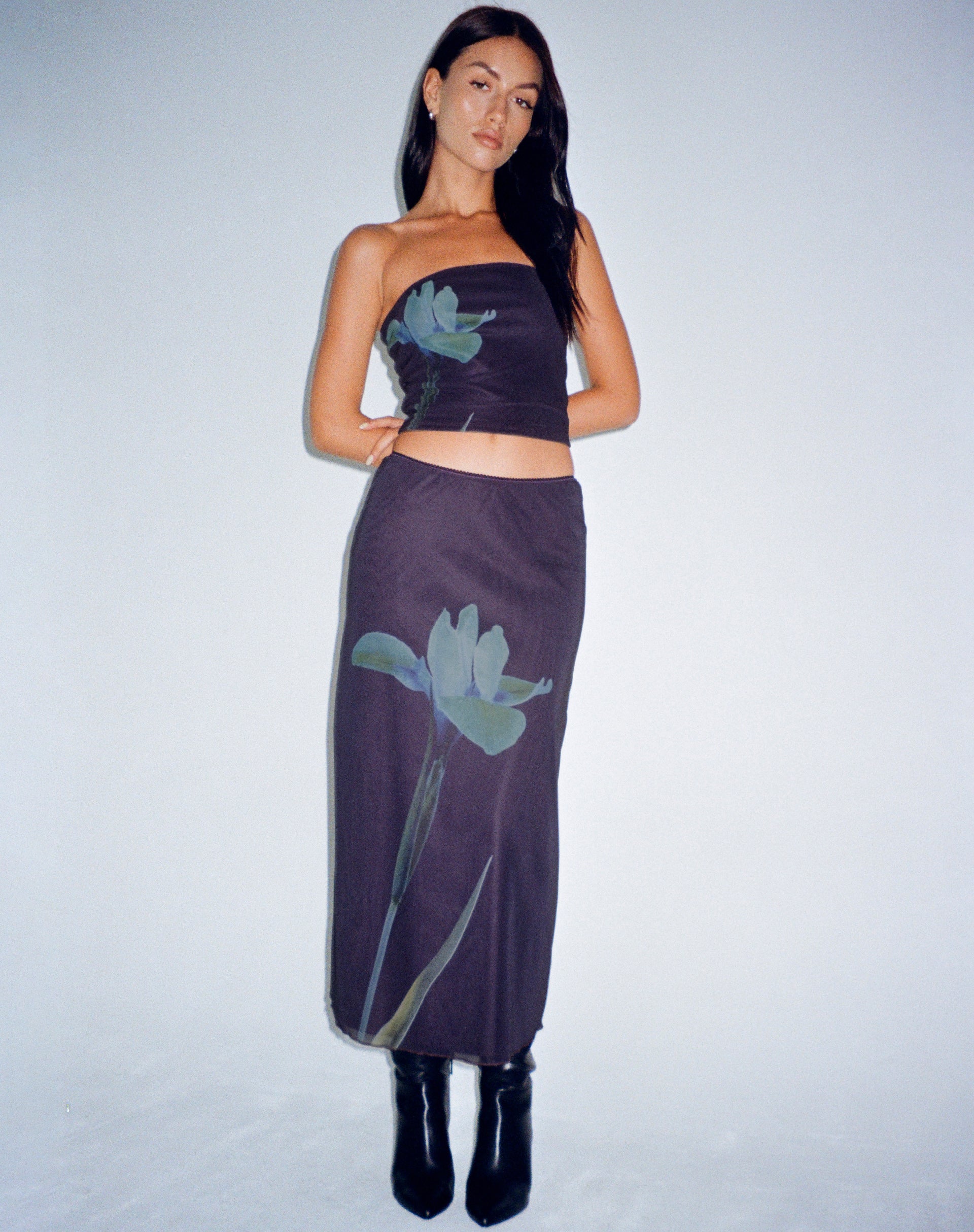 immagine di Lassie Midi Skirt in Navy Placement Flower