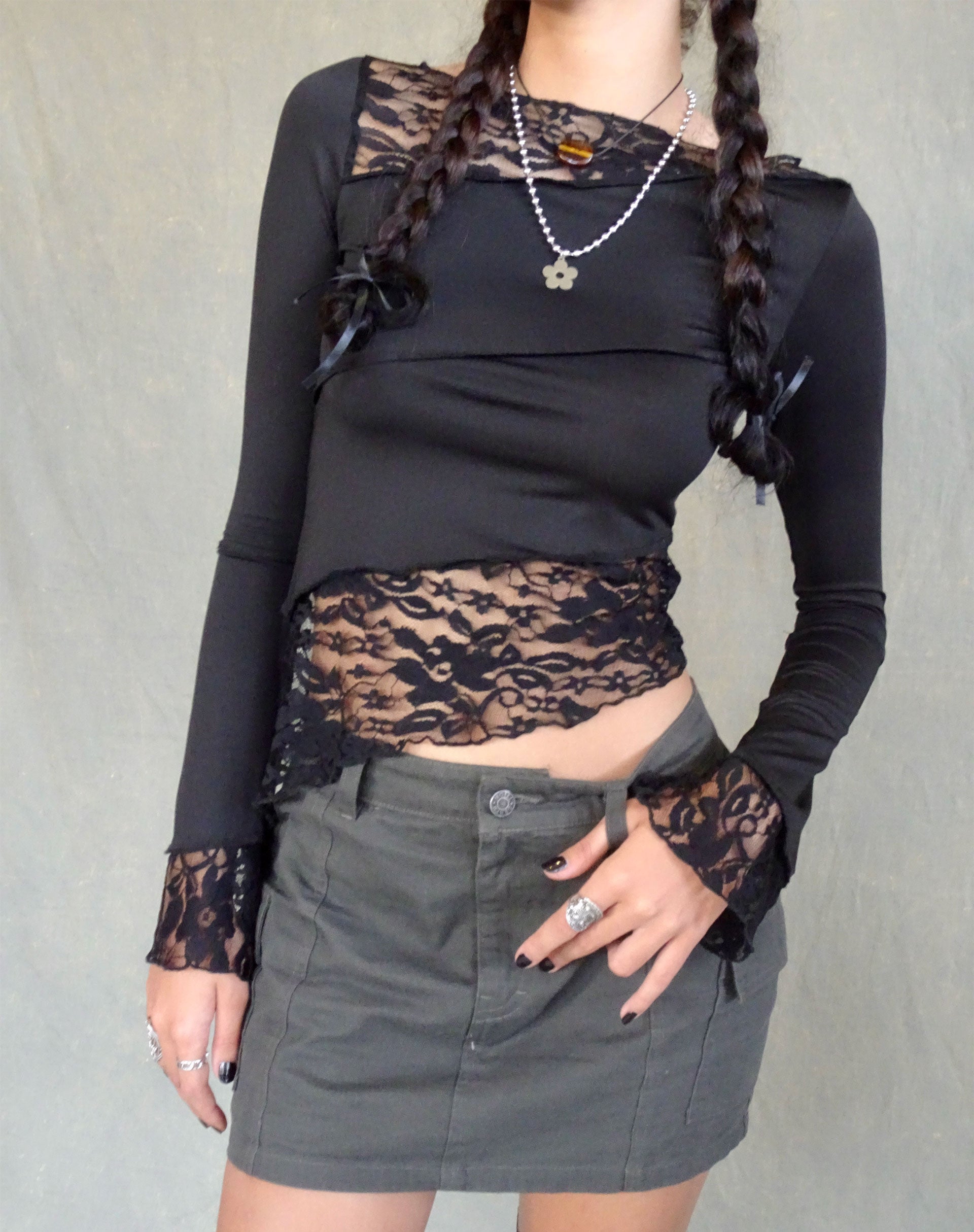 image of Lucca Top a maniche lunghe in pizzo nero
