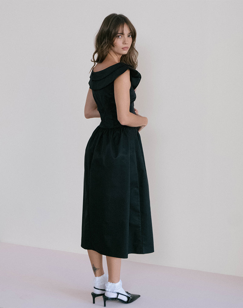 Immagine di Radovan Midi Dress in nero