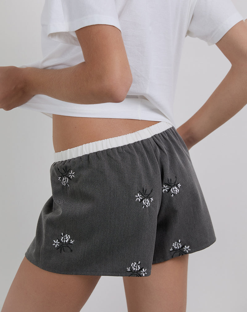 Immagine di Rata Shorts in Charcoal con ricamo floreale