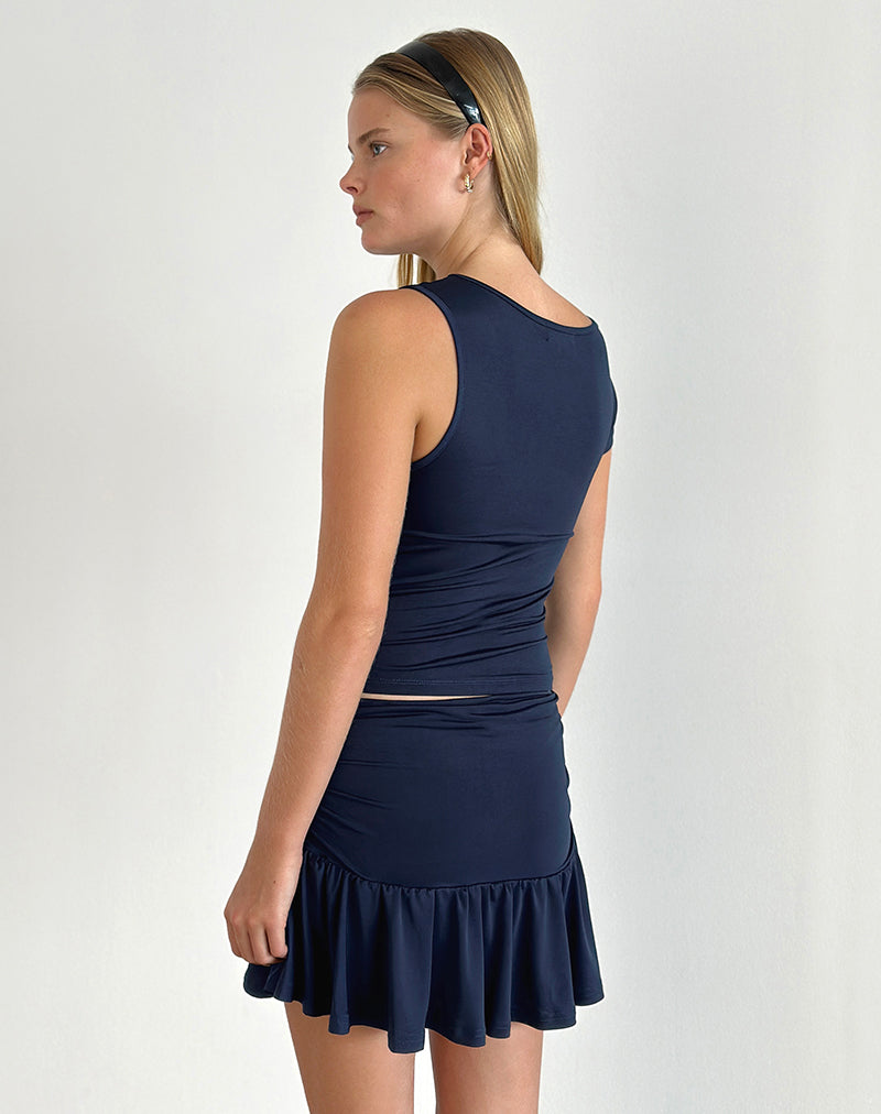 immagine del top Rayla in lycra navy scuro con rosone rosso