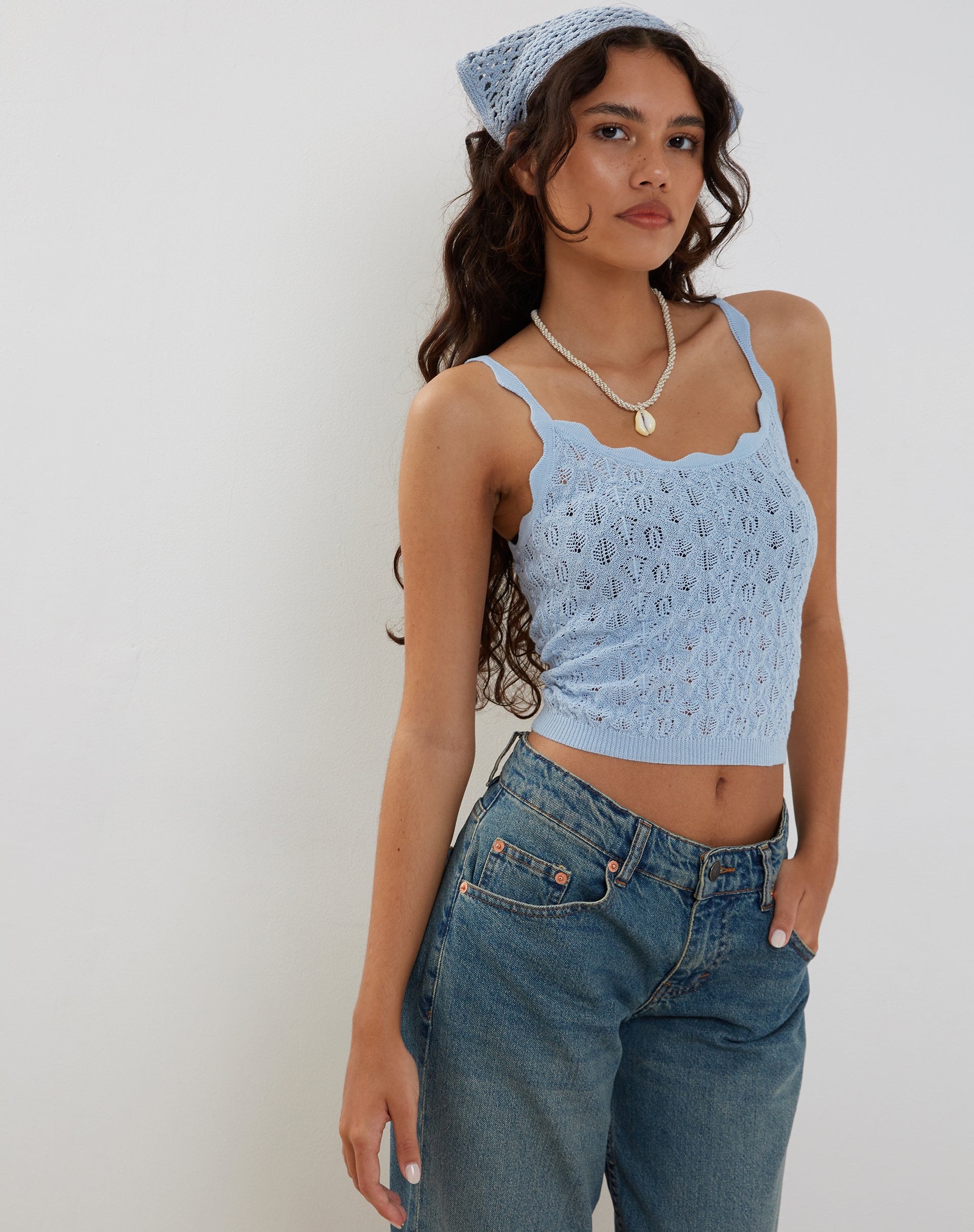 Immagine di Reagan Pointelle Knit Cami Top in blu baby
