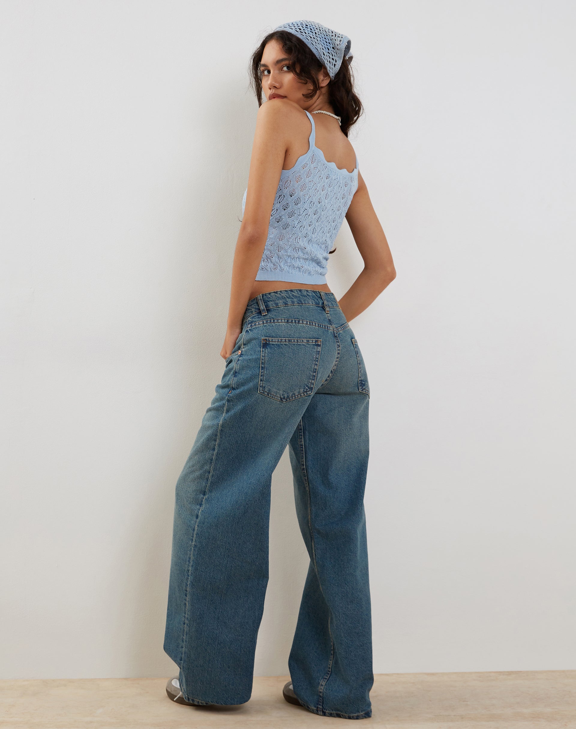 Immagine di Reagan Pointelle Knit Cami Top in blu baby