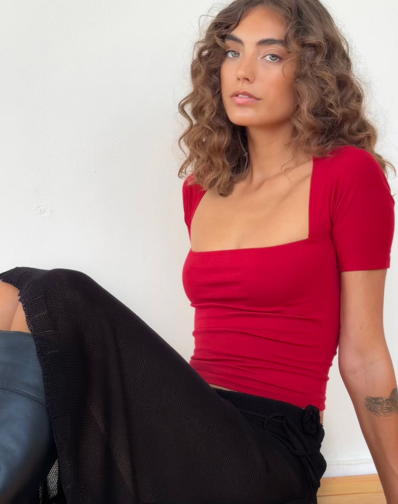 Requa - Top a maniche corte con scollo quadrato in rosso Adrenalina