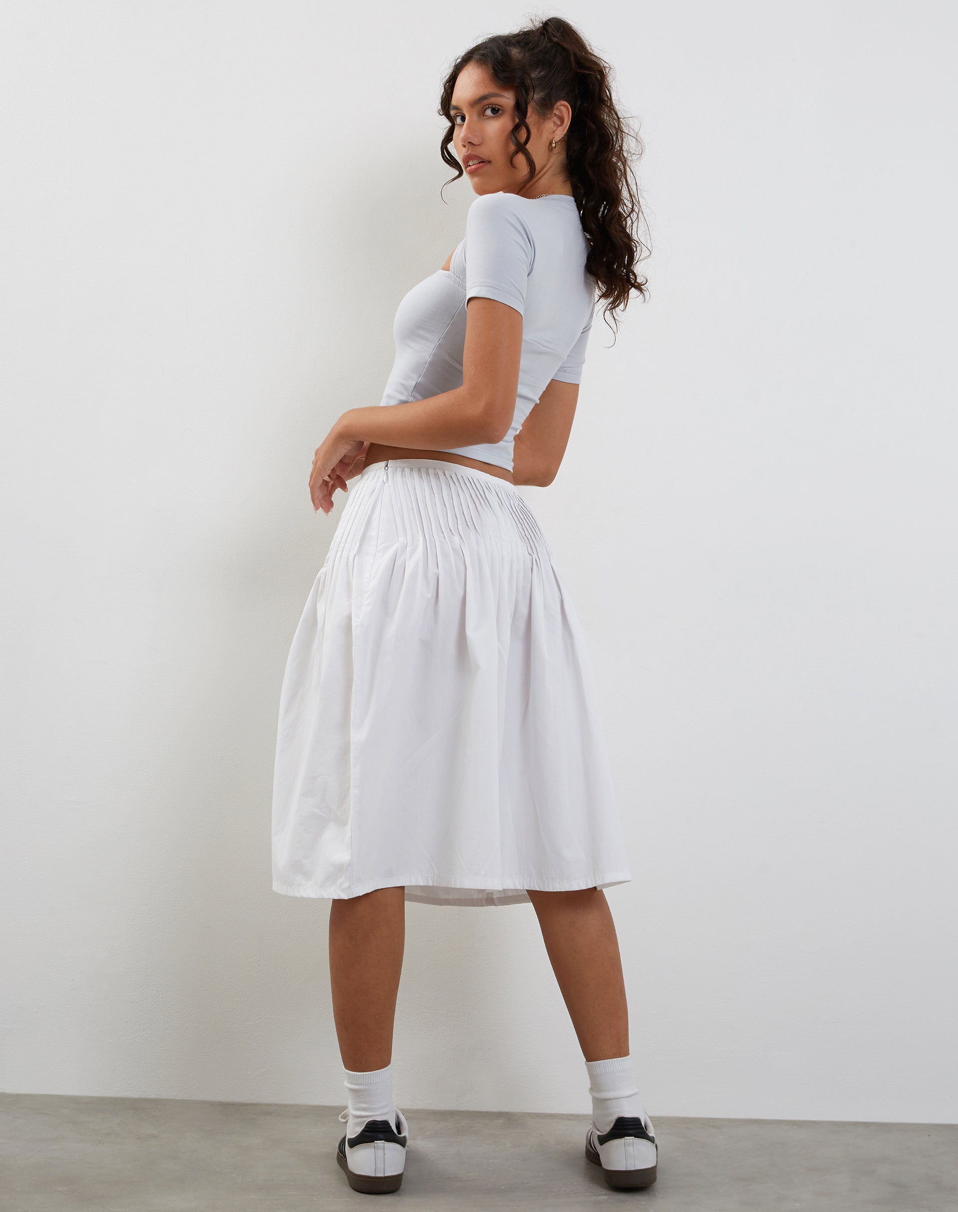 Immagine di Requa Crop Top in Grigio Alba