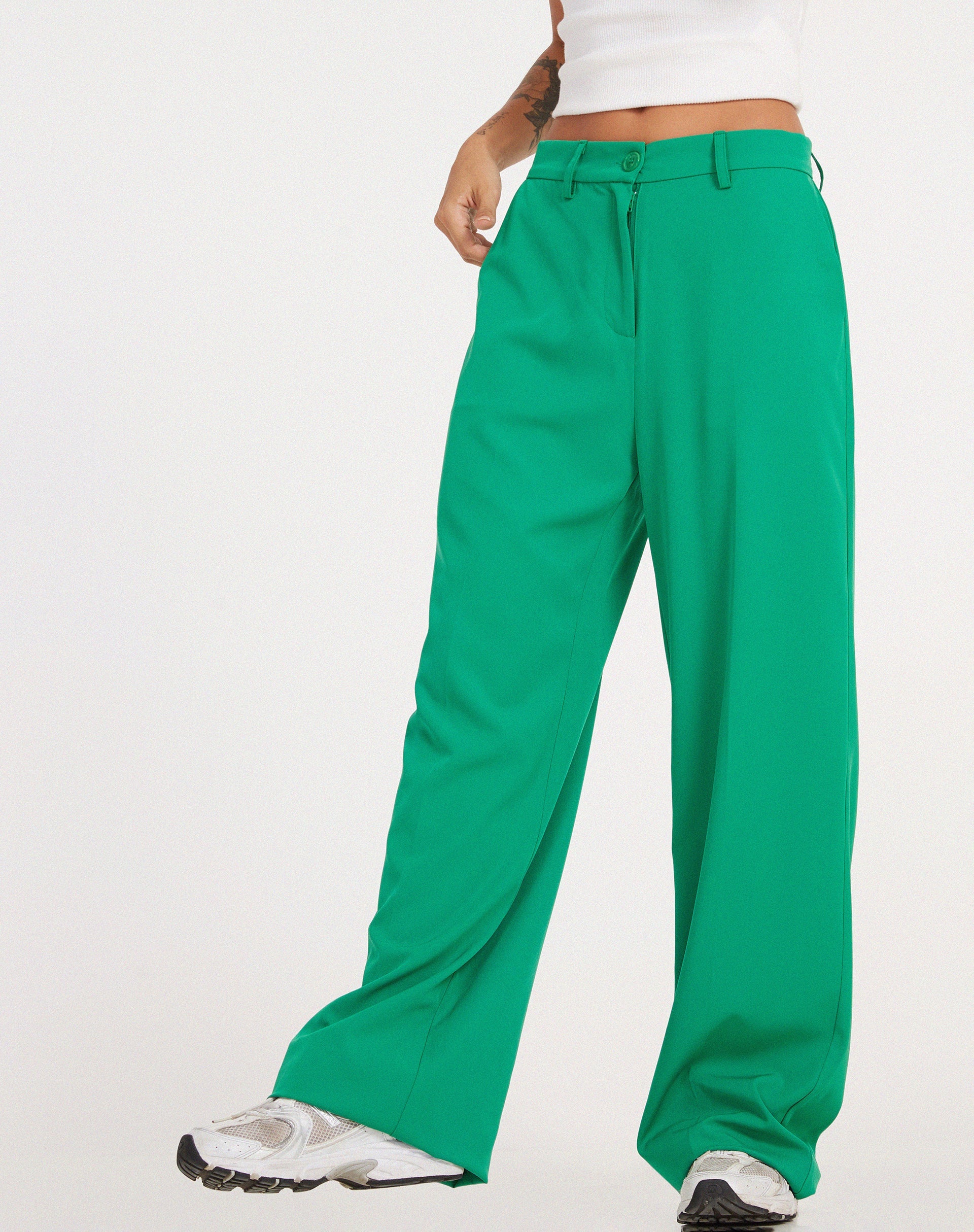 immagine del pantalone Abba in verde sartoriale