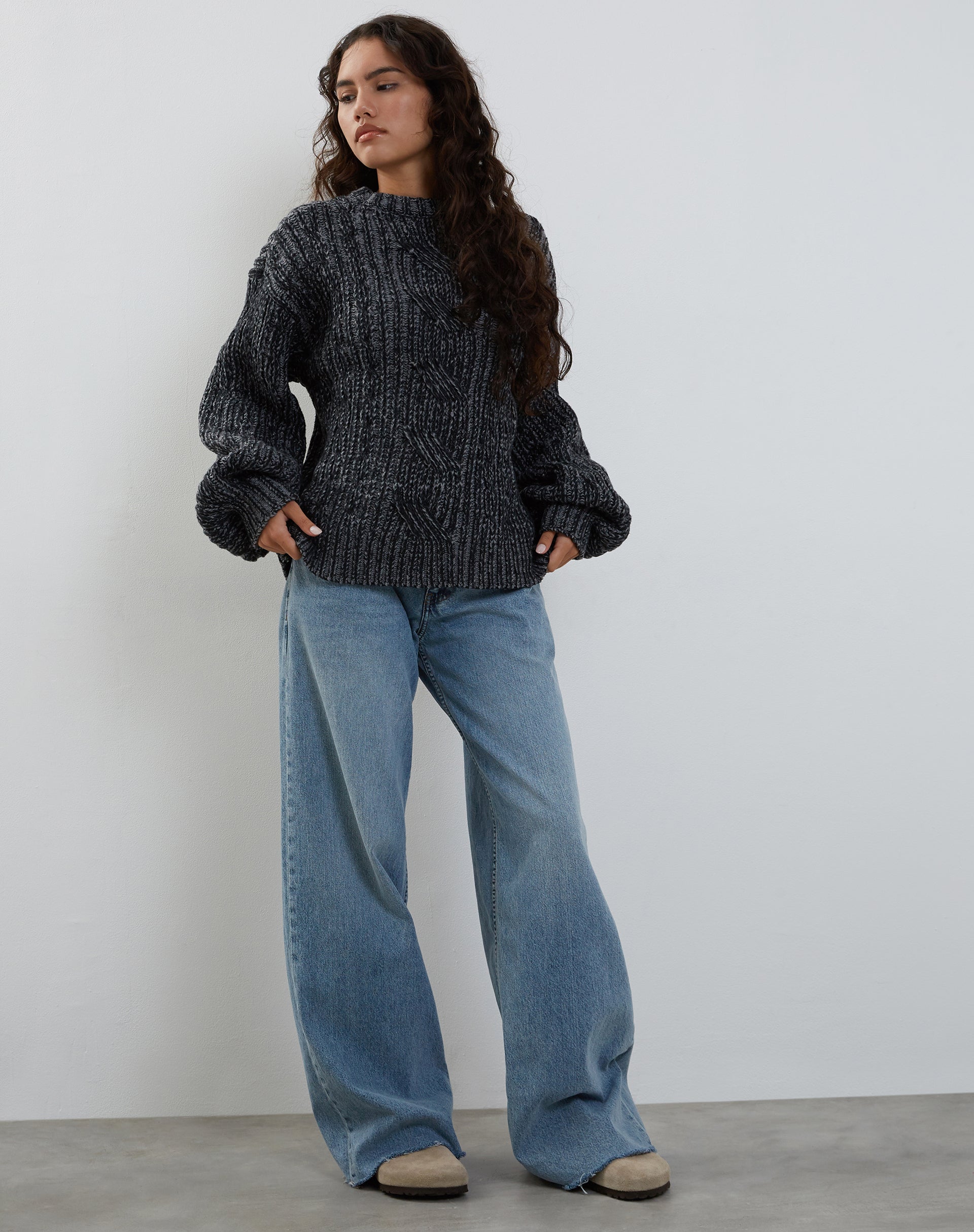 immagine di Amieta Knitted Jumper in Shadow Grey