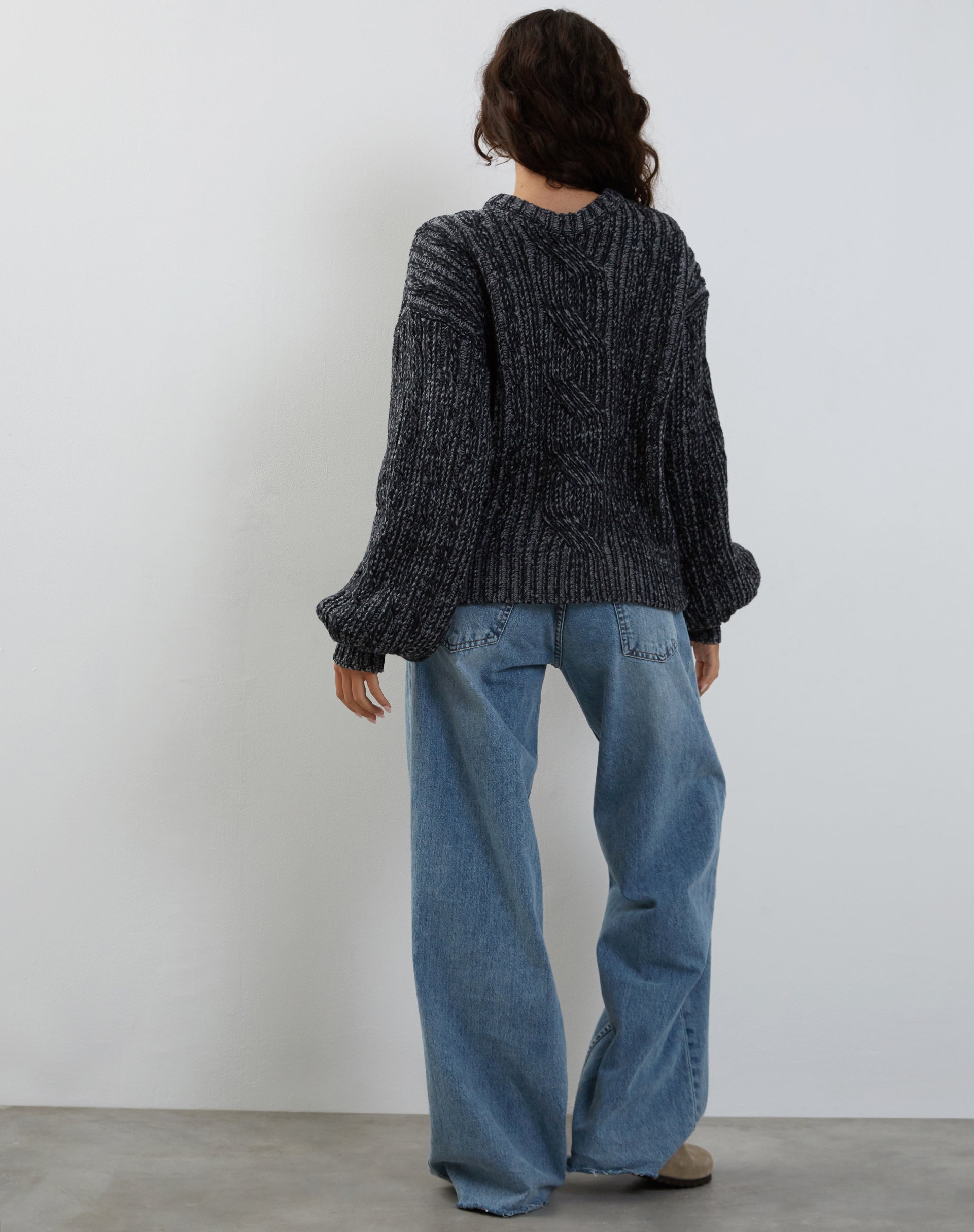 immagine di Amieta Knitted Jumper in Shadow Grey
