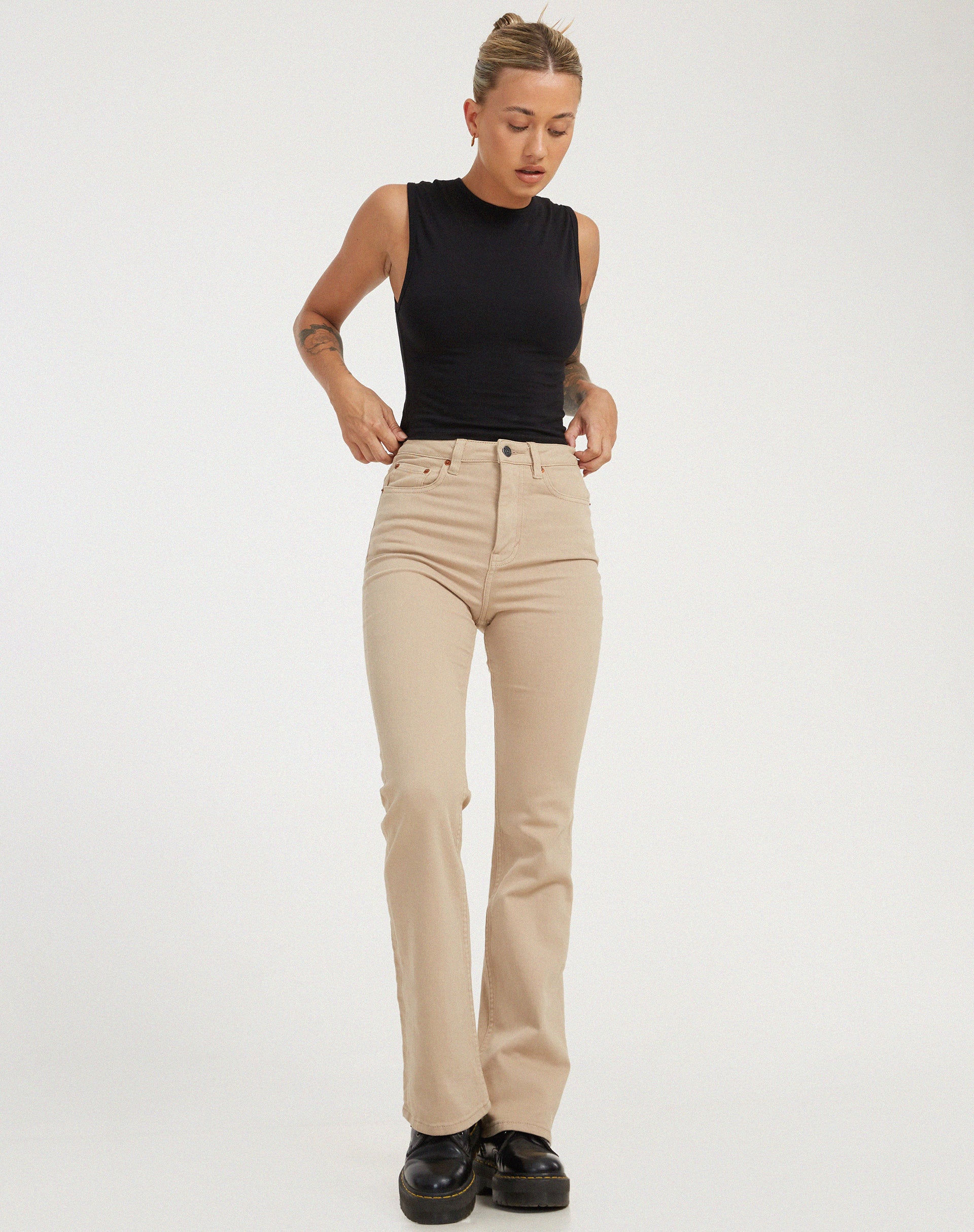 Immagine di Bootleg Jeans in Sandwash