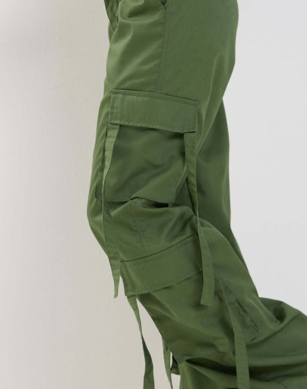 Pantaloni Cargo Edgar a gamba larga in verde militare
