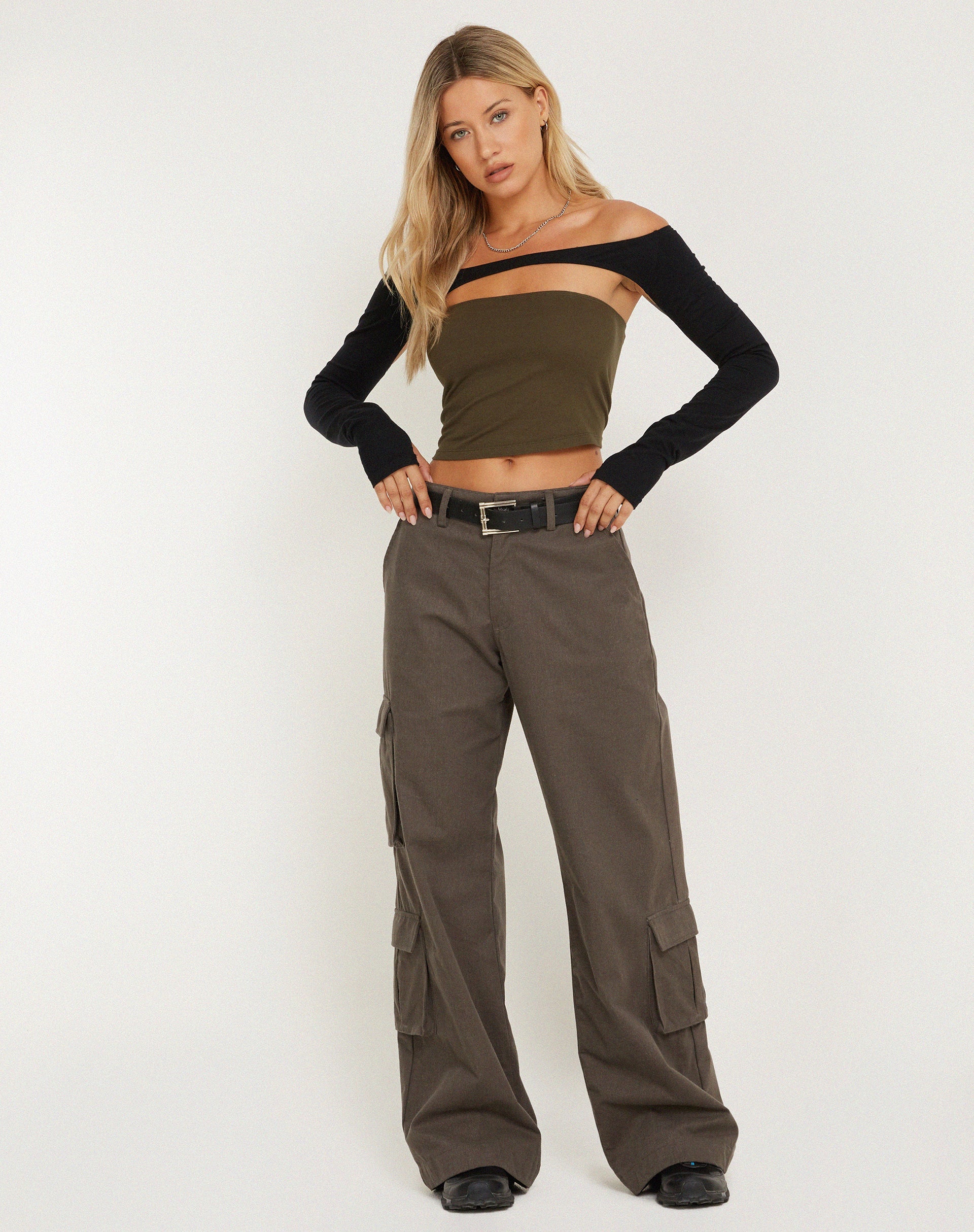 immagine di Eloa Shrug Top in nero