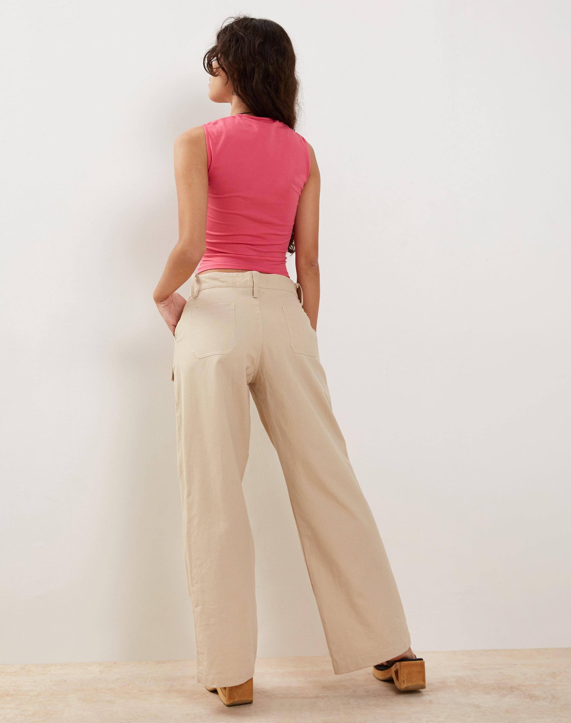 Immagine di Jinsu Crop Top in rosa caldo