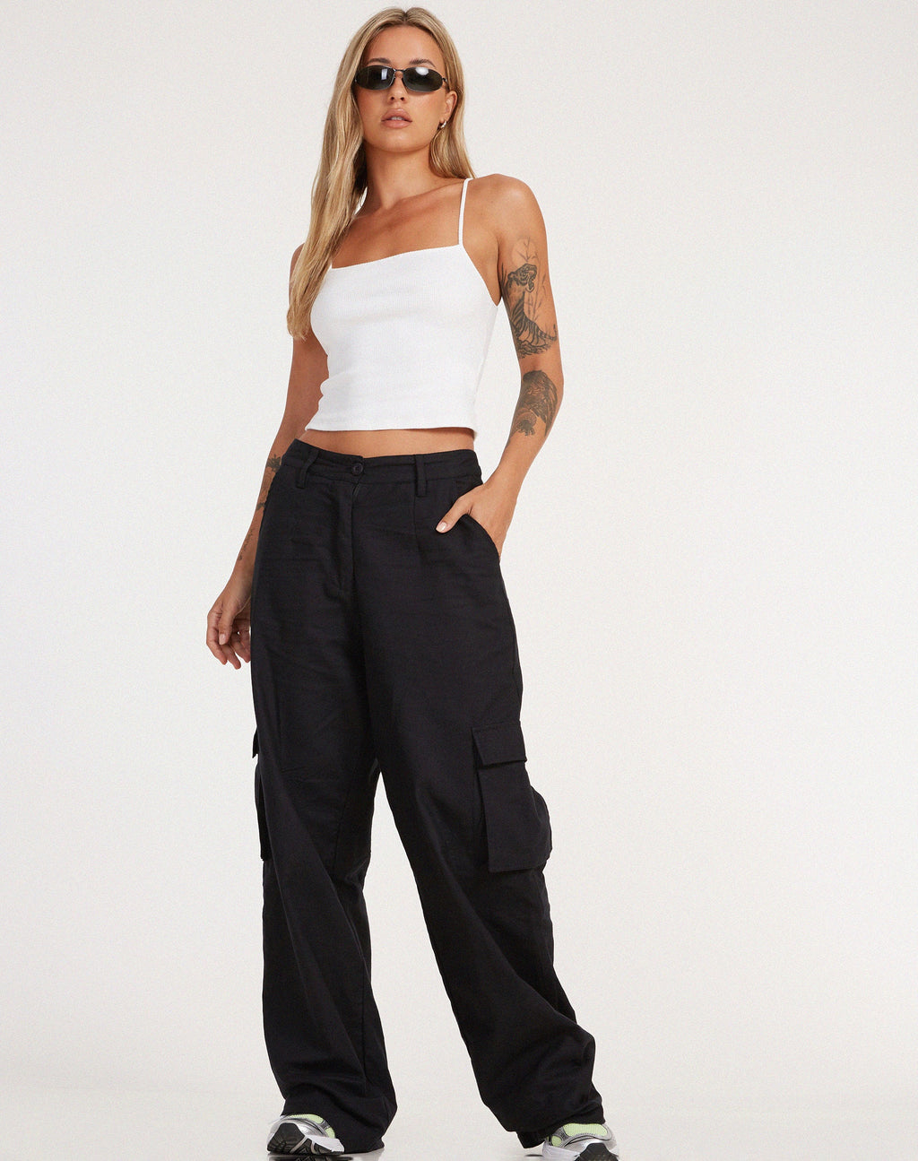 Pantaloni cargo Jita in nero Rami