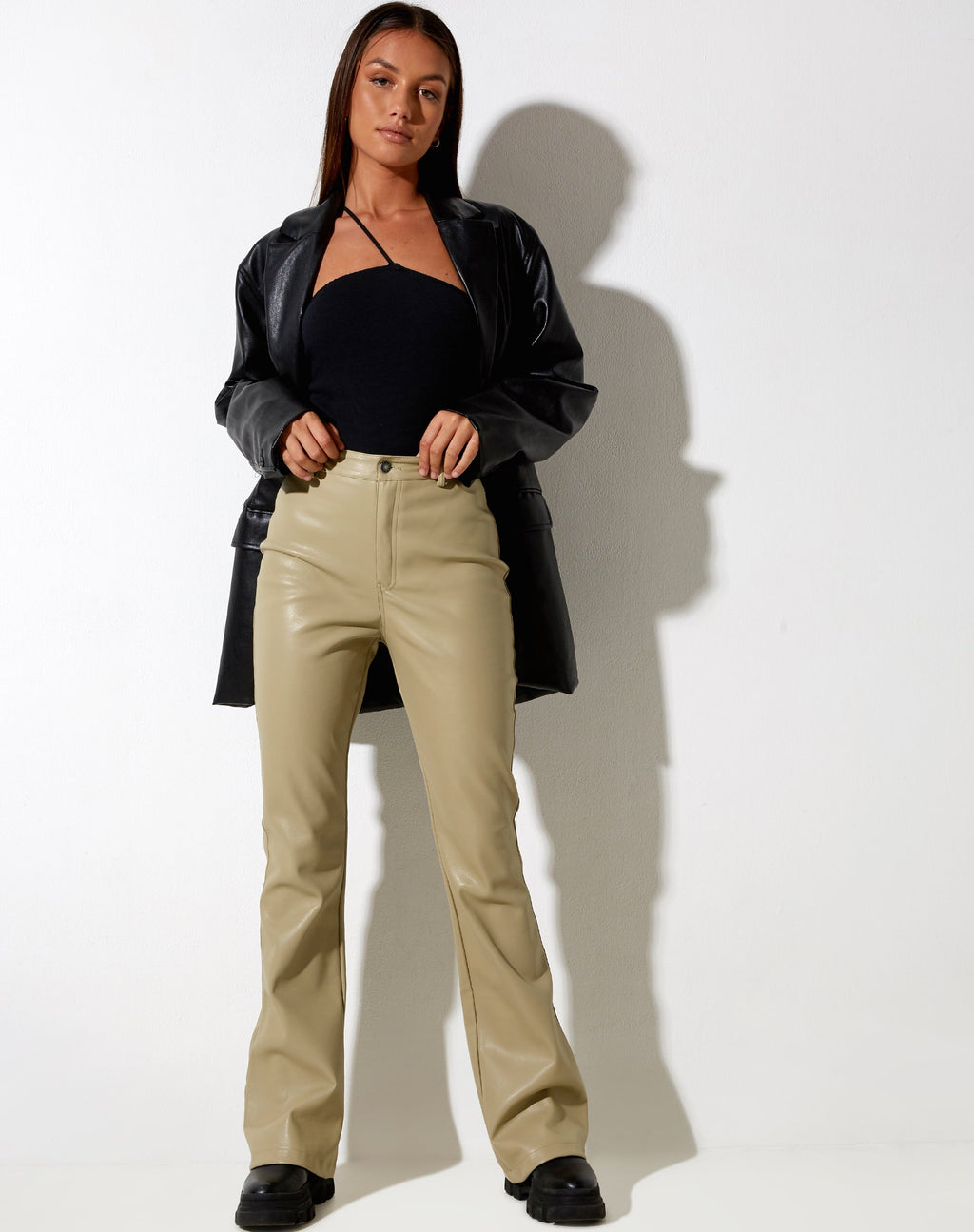 Pantaloni svasati Zoven in Pu Sage