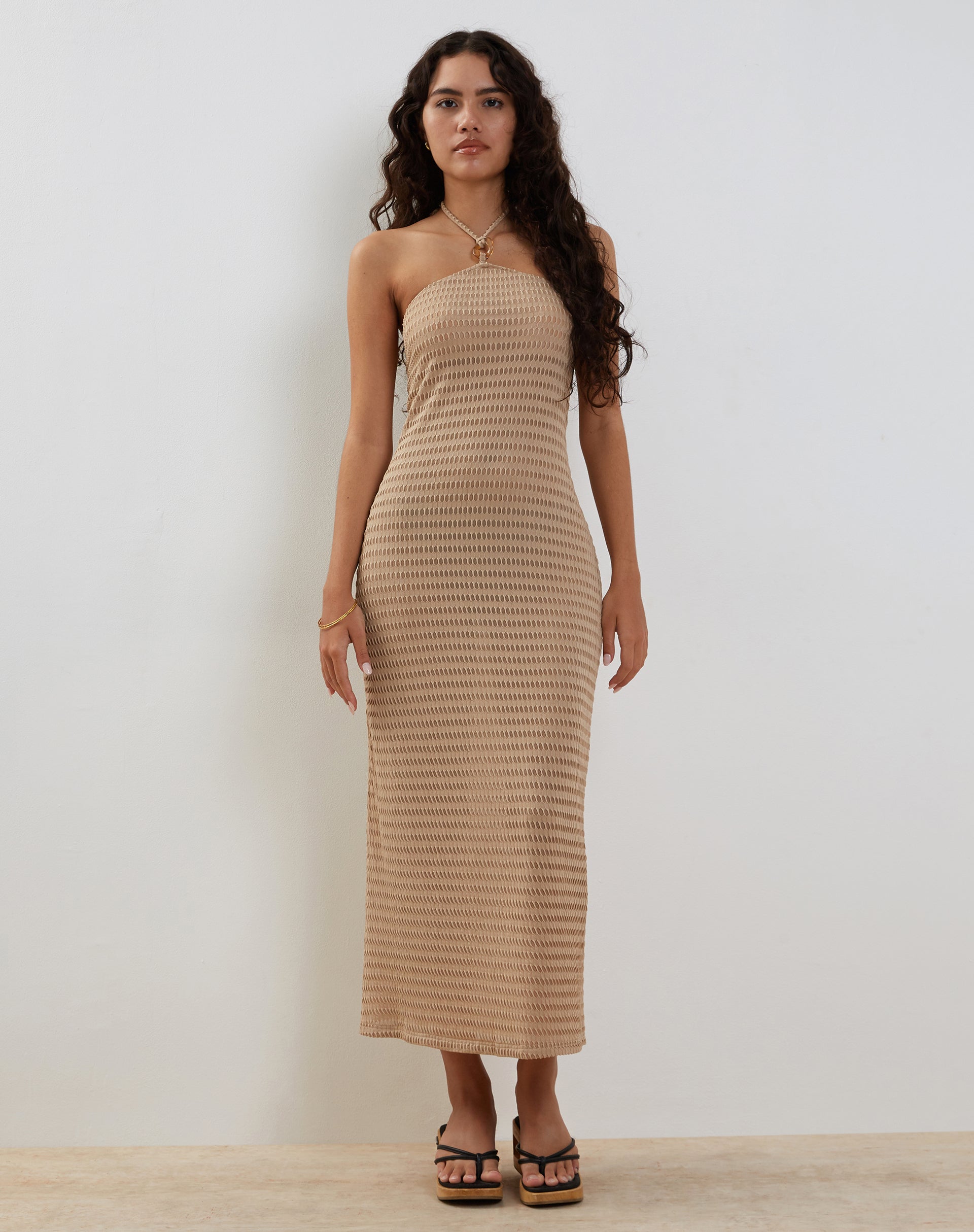 Immagine di Emersyn Waffle Knit Halterneck Midi Dress in Oat