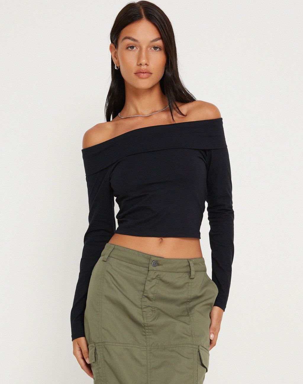 Top Sarina in nero