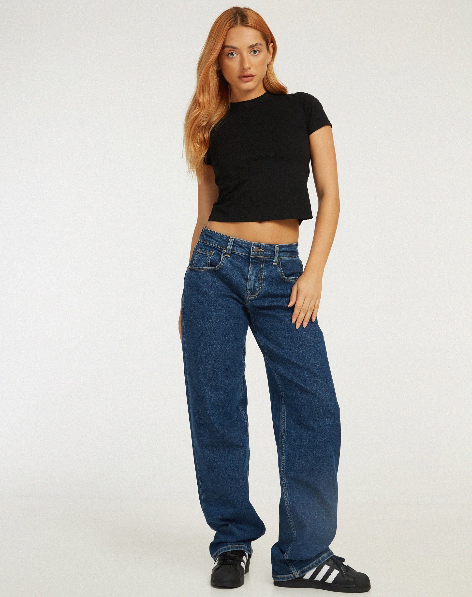 Immagine di Surtie Crop Top in lycra nero