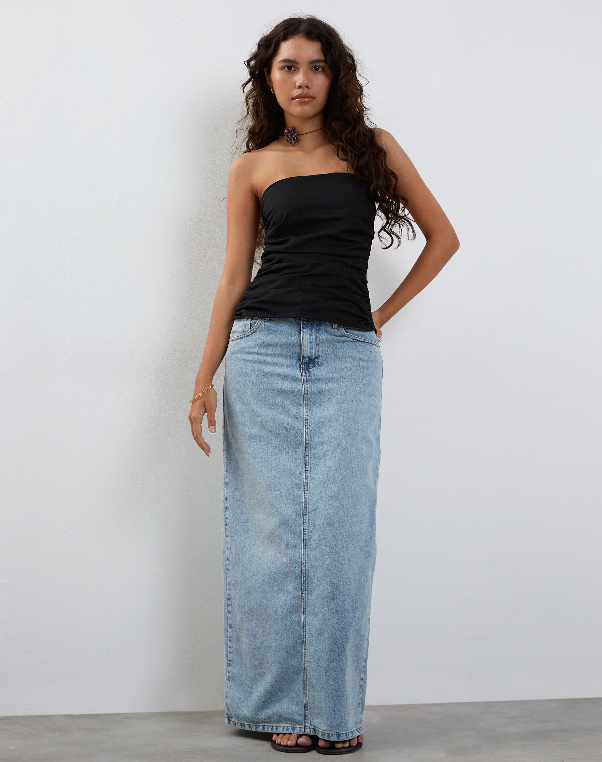 Immagine di Tahari Tie Back Longline Tube Top in nero
