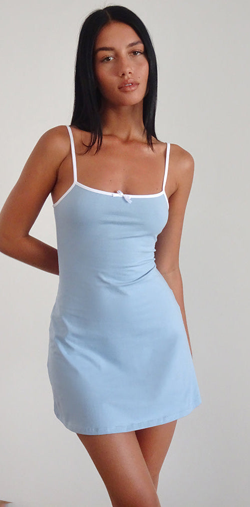 immagine di Riniko Mini Dress in blu Nantucket con bordatura bianca
