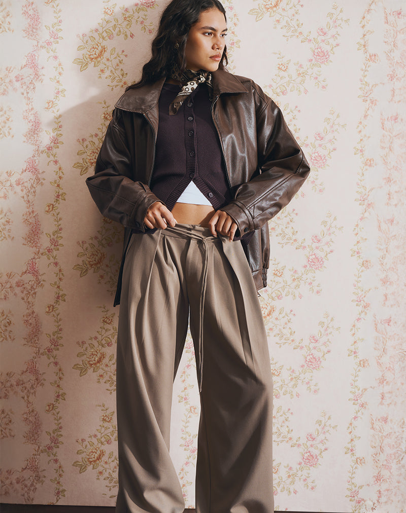 Rivela - Pantaloni a vita alta in Taupe