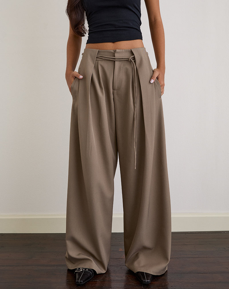 Immagine di Rivela Tie Waist Trouser in Taupe