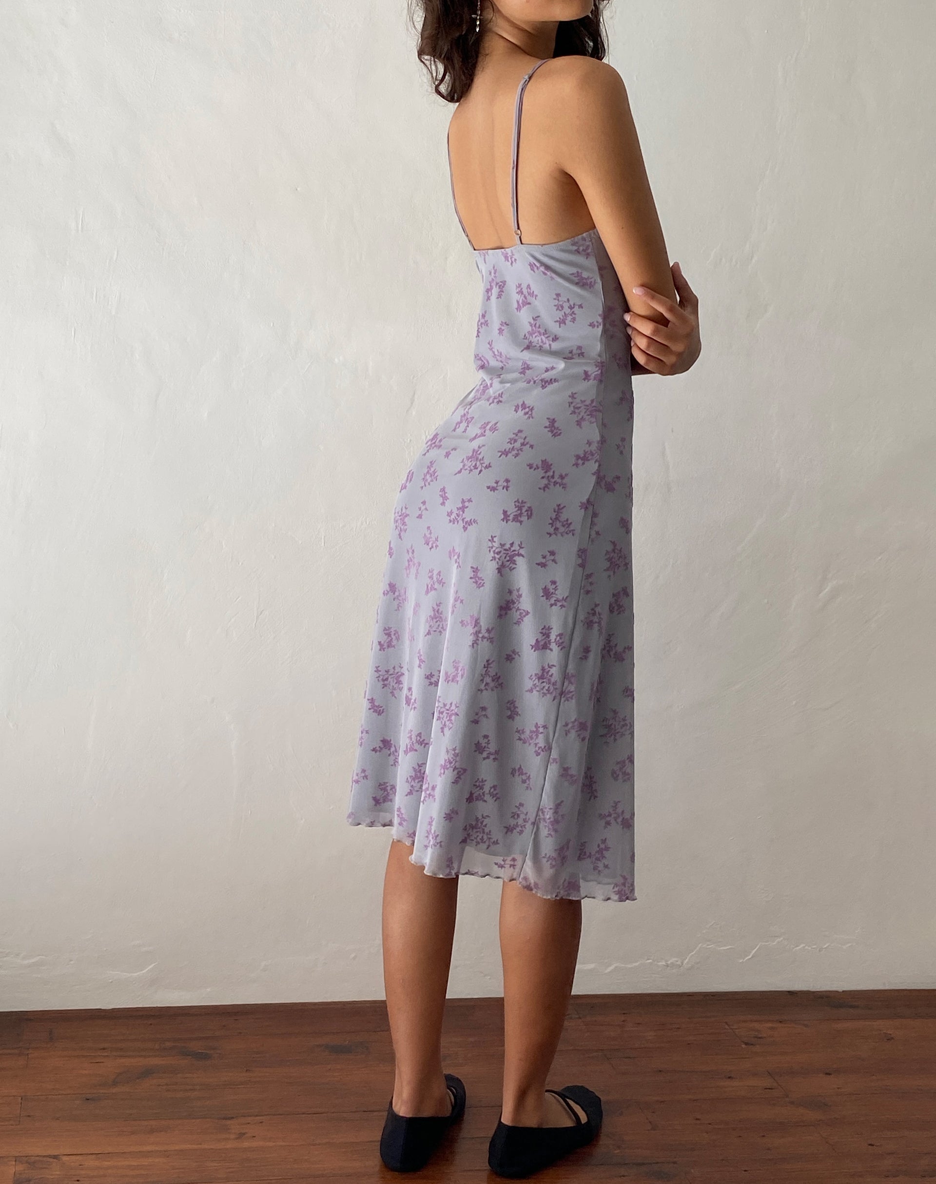 immagine di Rohaya Midi Dress in viola botanista Flock