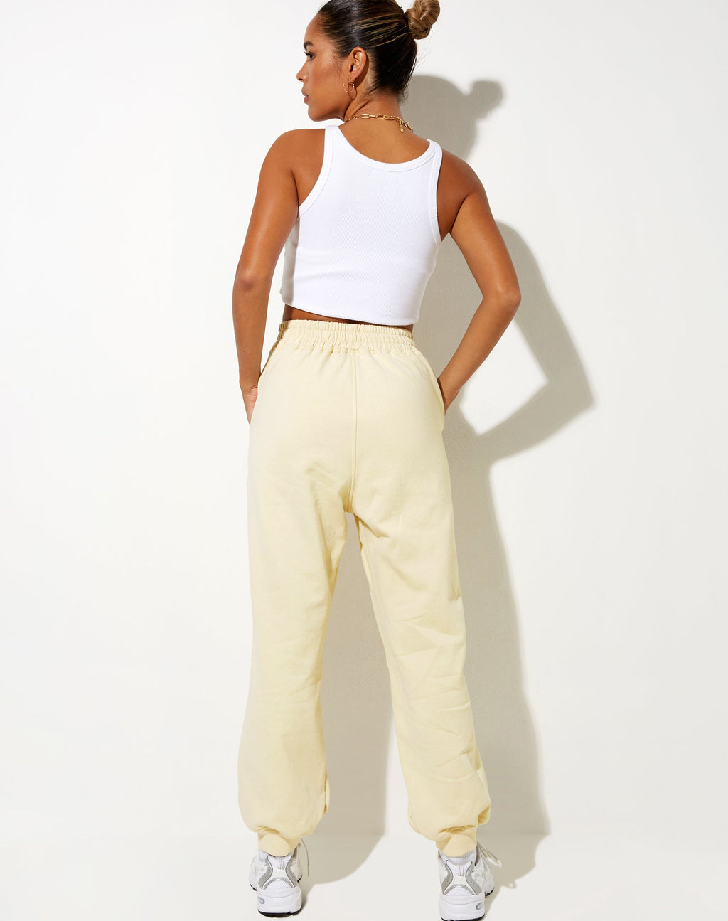 Roider Jogger in crema di burro con ricamo Vacay
