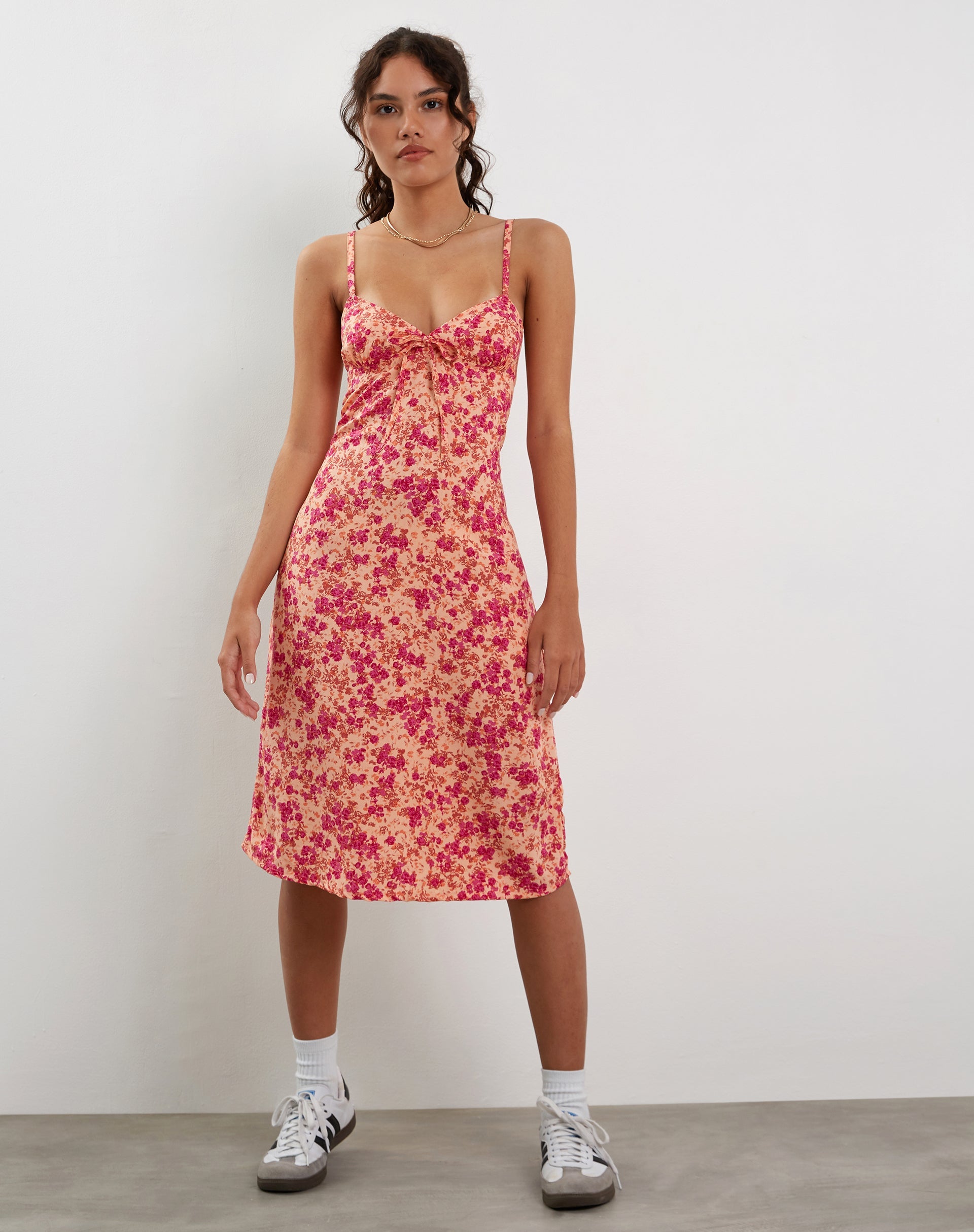 Immagine di Ronsha Midi Dress in Dark Wild Flower Cantalupo