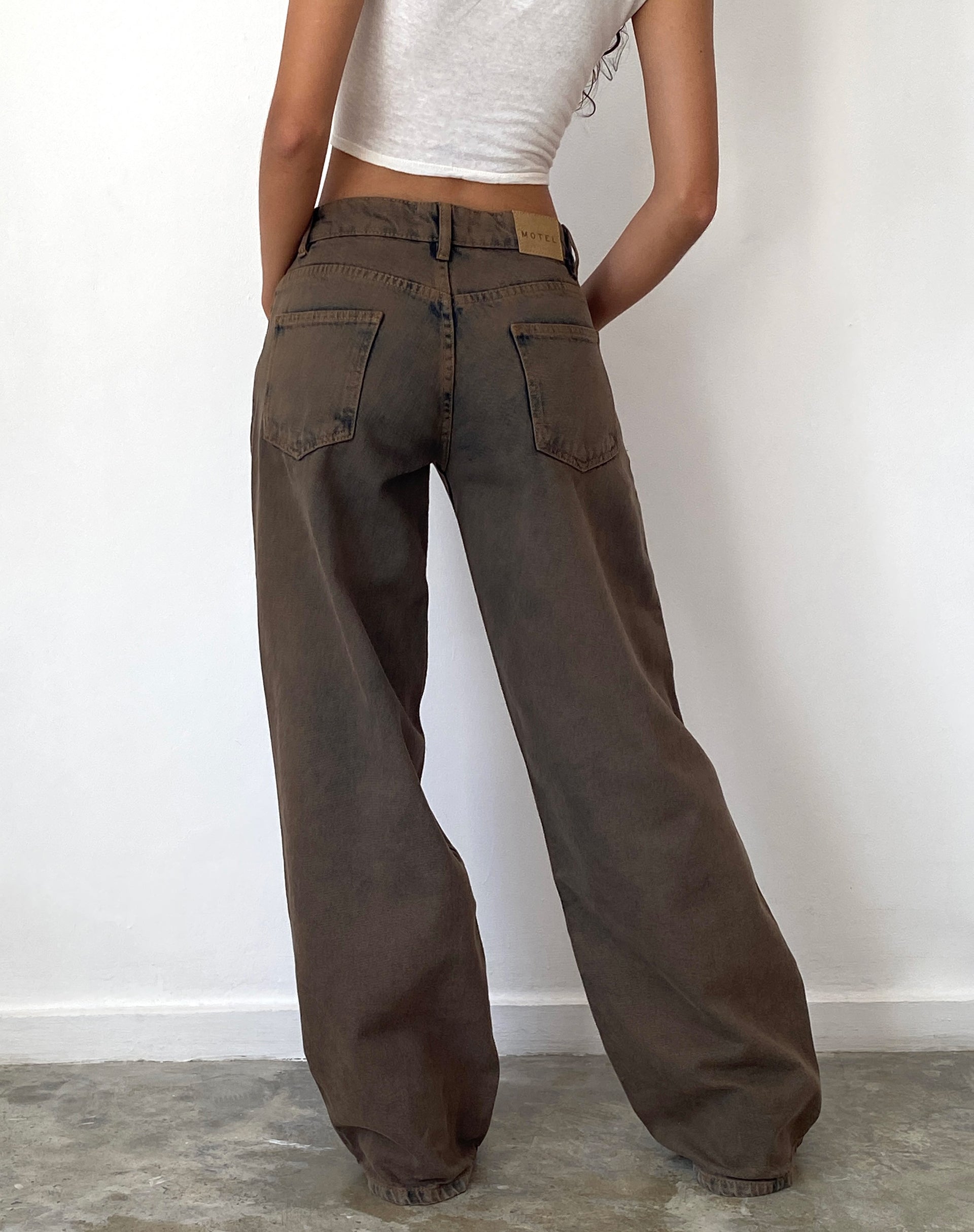 Immagine di Roomy Jeans extra larghi a vita bassa in Dark Sand
