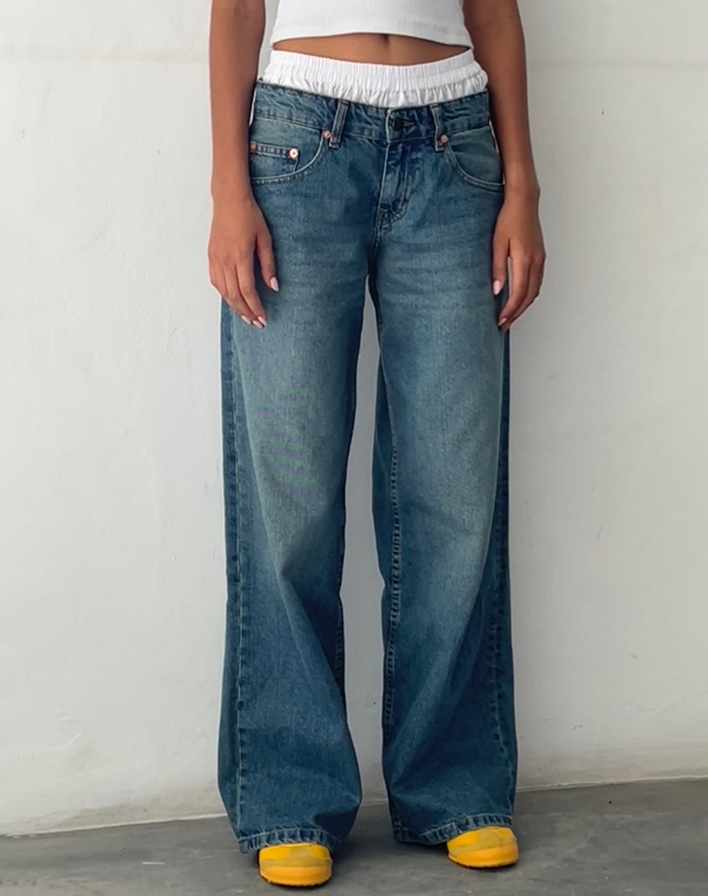 Jeans larghi extra a vita bassa in blu vintage verde