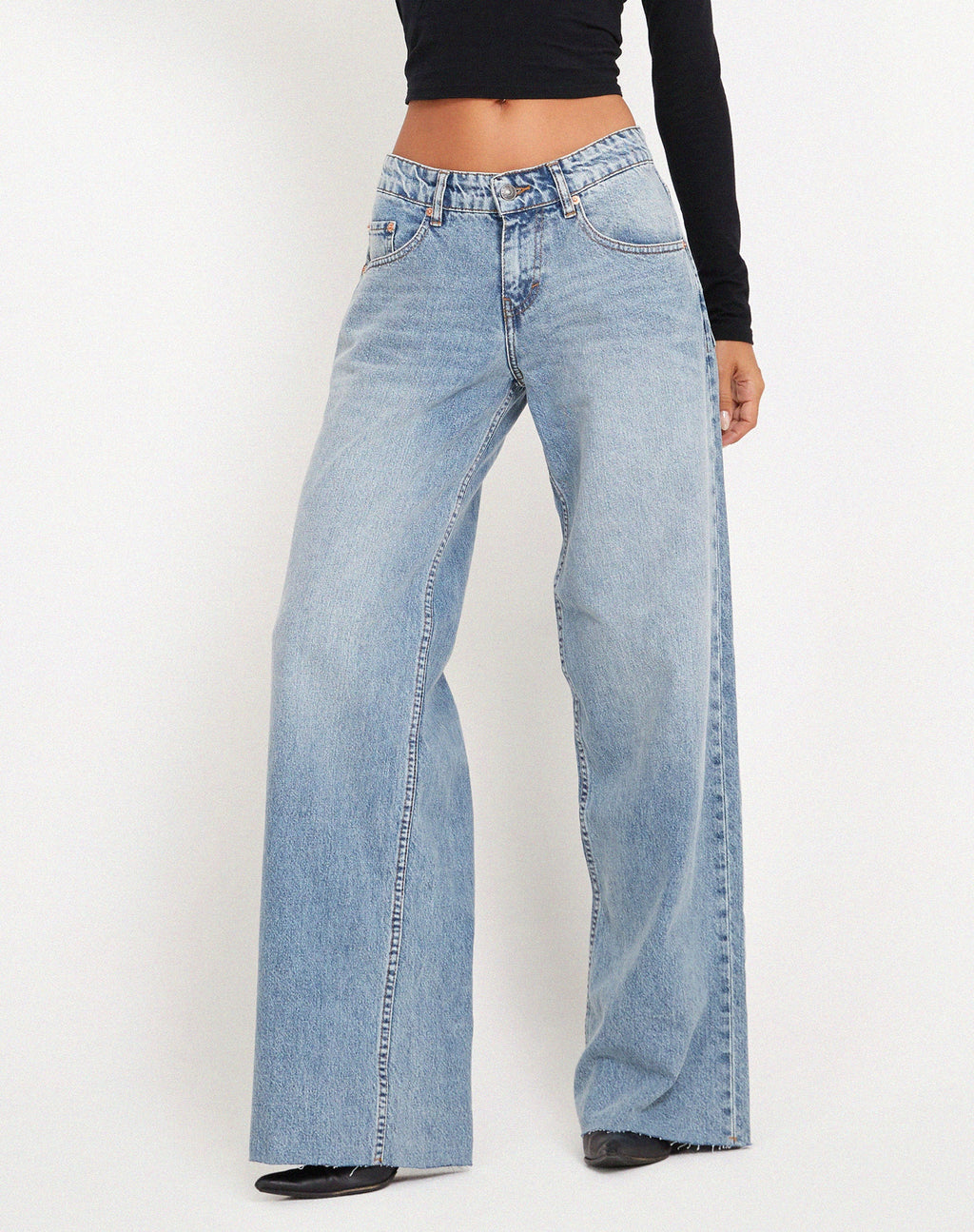 Jeans Roomy Extra Wide Raw Hem Low Rise con lavaggio blu vintage