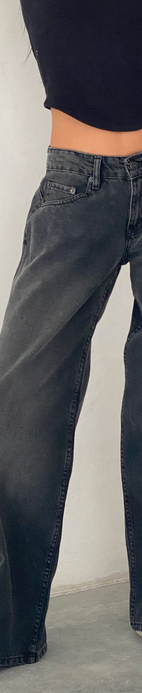 Immagine di Roomy Jeans extra larghi a vita bassa in nero lavato Grigio