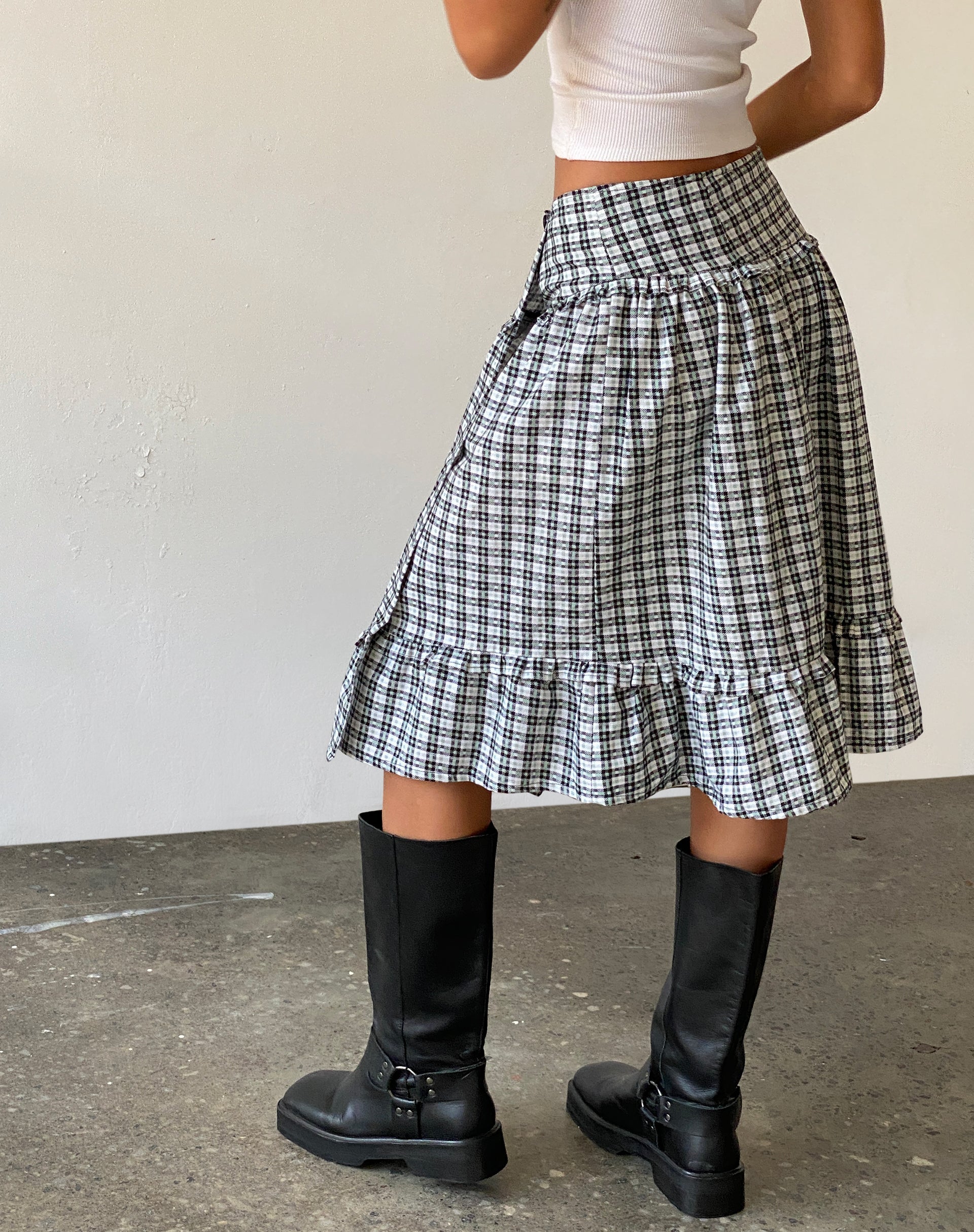 Immagine di Kasya Frill Hem Midi Wrap Skirt in Brandy Check