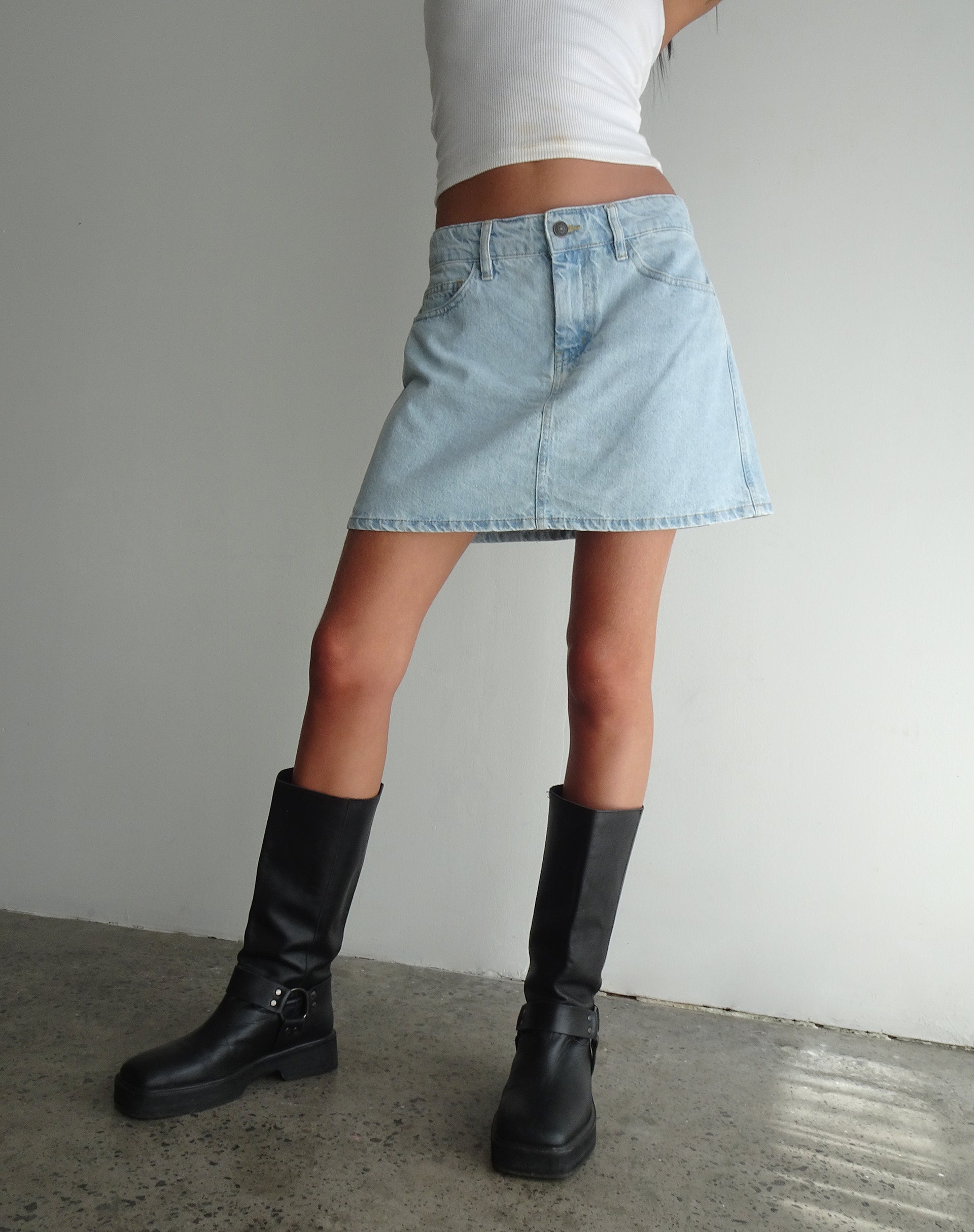 Immagine di Gonna mini A-Line in Denim Blu Bleach