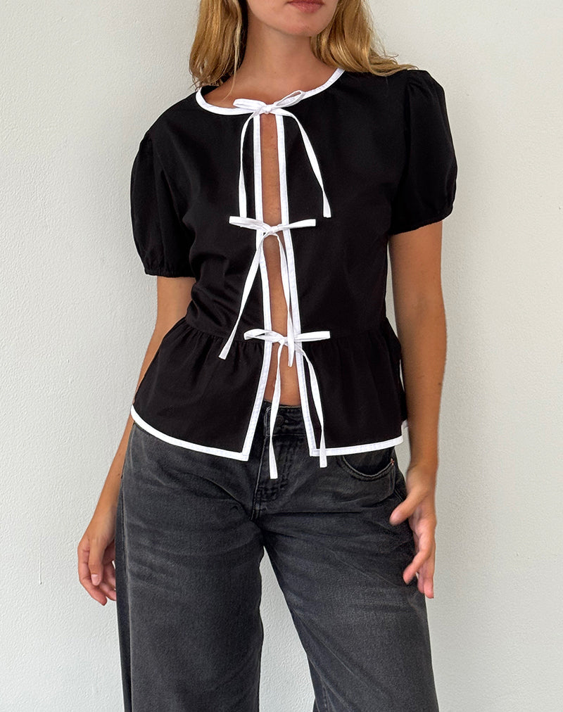 Immagine della camicetta Ryota Tie Front in nero con rilegatura bianca