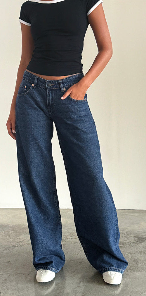 Immagine di Roomy Jeans extra larghi a vita bassa in blu indaco medio