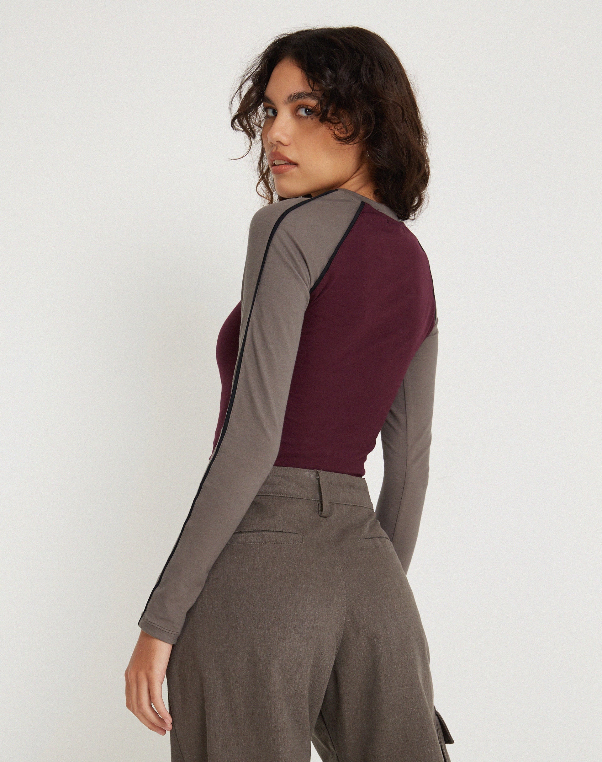 Immagine di Sachiel Top a maniche lunghe in Oxblood Cloudburst Nero
